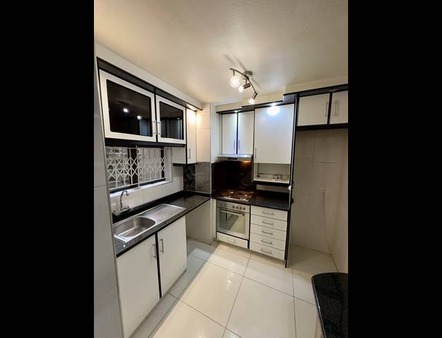 2 BEDROOM APARTMENT FOR SALE IN SHERWOOD